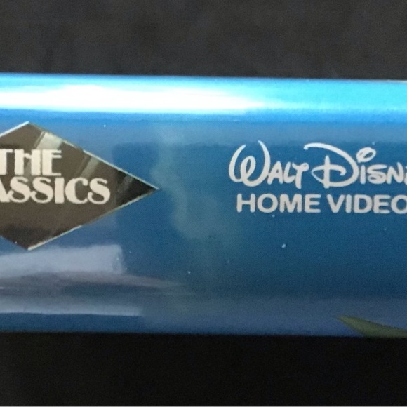 Disney’s The Rescuers VHS - Picture 6 of 7